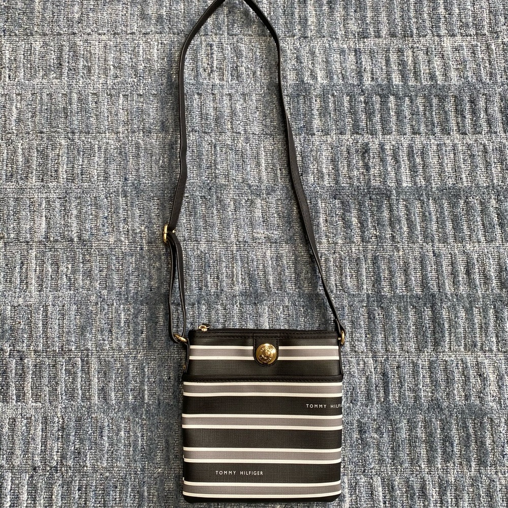 Tommy Hilfiger Striped cross body bag!!!